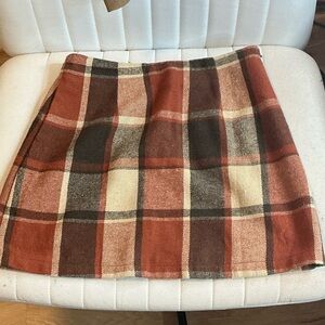 Cupshe Plaid Mini Skirt in Red and Cream